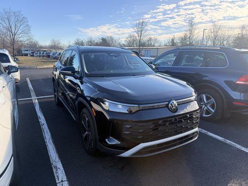 2025 Volkswagen Tiguan 2.0T SE 4MOTION