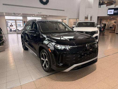 2025 Volkswagen Tiguan 2.0T SE 4MOTION