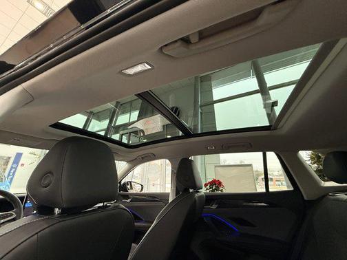 2025 Volkswagen Tiguan 2.0T SE 4MOTION