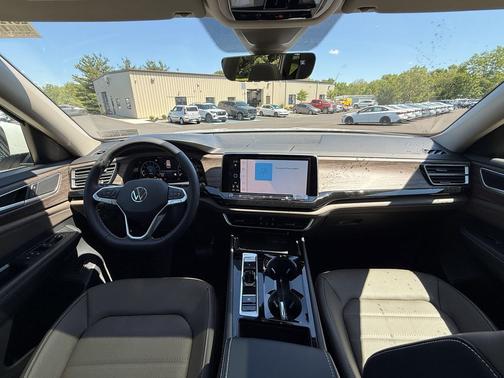 opal white pearl 2026 Volkswagen Atlas 2.0T SEL