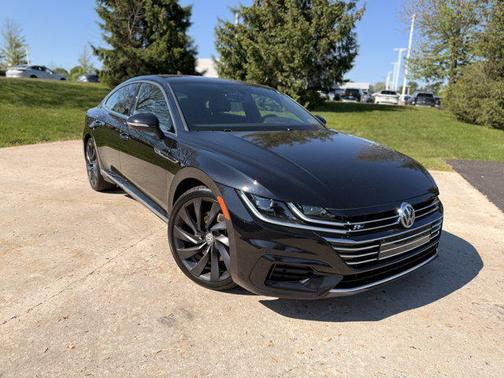 Deep Black Pearl 2019 Volkswagen Arteon 2.0T SEL R-Line
