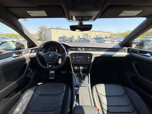 Deep Black Pearl 2019 Volkswagen Arteon 2.0T SEL R-Line
