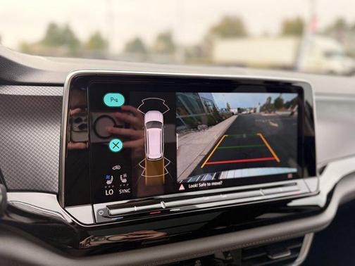 2024 Volkswagen Atlas 2.0T SE w/Technology 4MOTION