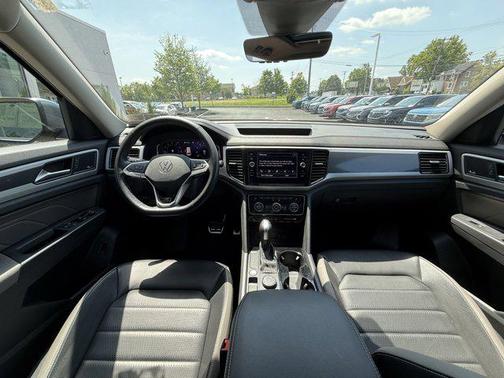 2022 Volkswagen Atlas 3.6L SEL Premium