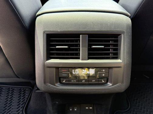 2022 Volkswagen Atlas 3.6L SEL Premium