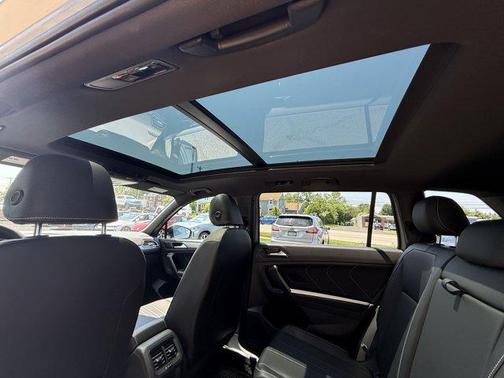 2022 Volkswagen Tiguan 2.0T SE R-Line Black 4MOTION