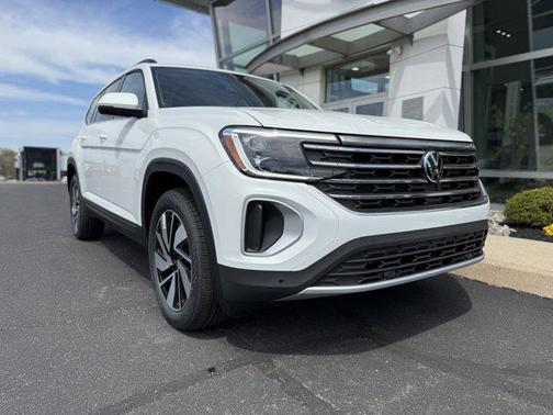 2025 Volkswagen Atlas 2.0T SE w/Technology 4MOTION
