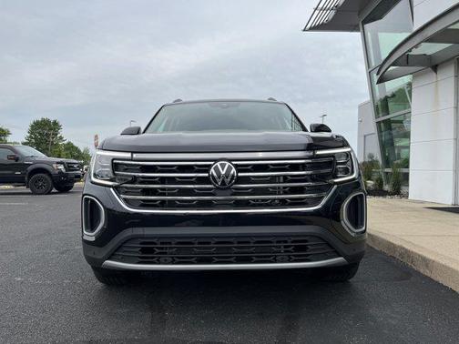 2025 Volkswagen Atlas 2.0T SE w/Technology 4MOTION
