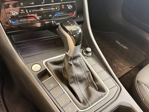 2025 Volkswagen Jetta 1.5T SEL