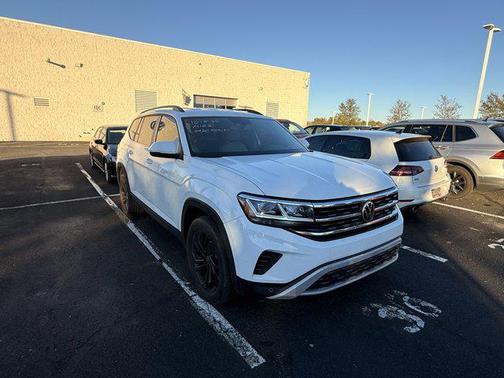 2022 Volkswagen Atlas 3.6L SE w/Technology