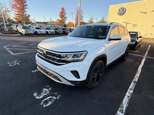 2022 Volkswagen Atlas 3.6L SE w/Technology