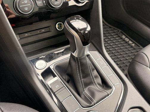 2024 Volkswagen Taos 1.5T SEL