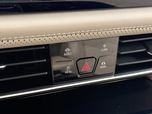 2024 Volkswagen Atlas 2.0T SE w/Technology 4MOTION