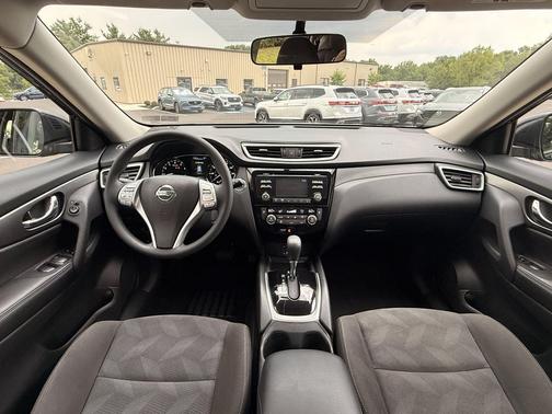 Magnetic Black 2016 Nissan Rogue SV