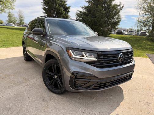 Platinum Gray Metallic 2023 Volkswagen Atlas 3.6L SEL