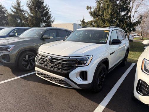 2025 Volkswagen Atlas 2.0T Peak Edition