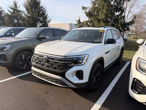 2025 Volkswagen Atlas 2.0T Peak Edition