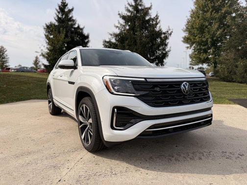 2026 Volkswagen Atlas Cross Sport 2.0T SEL Premium