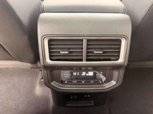 2026 Volkswagen Atlas Cross Sport 2.0T SEL Premium