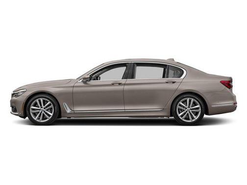 Black 2018 BMW 750 i xDrive