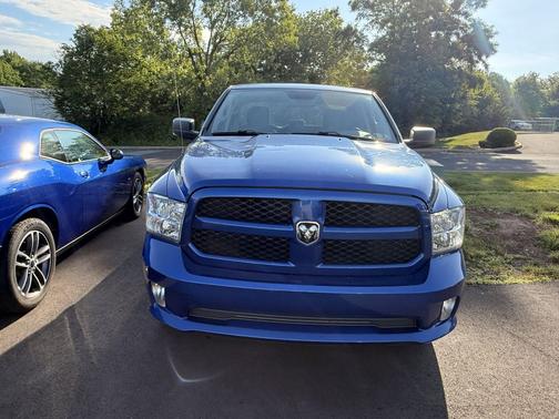 Blue Streak Pearlcoat 2016 RAM 1500 Tradesman/Express