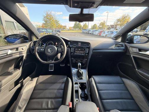 2015 Volkswagen Golf R 4-Door w/DCC & Navigation
