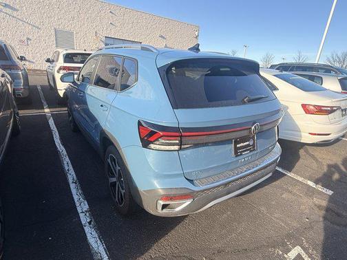 2025 Volkswagen Taos 1.5T SEL