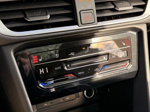 2025 Volkswagen Taos 1.5T SEL