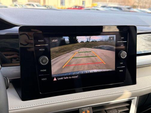 2025 Volkswagen Taos 1.5T SEL