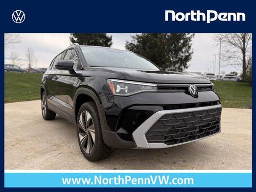 Deep Black Pearl 2026 Volkswagen Taos SE Black