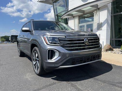 2025 Volkswagen Atlas 2.0T SE w/Technology 4MOTION