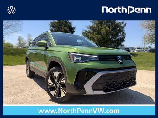Bright Moss Green Metallic 2026 Volkswagen Taos SE