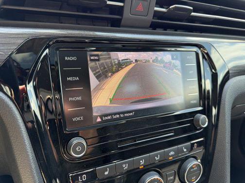 2020 Volkswagen Passat 2.0T R-Line