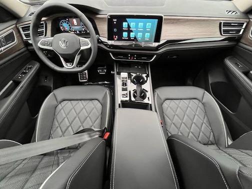 2025 Volkswagen Atlas 2.0T SEL Premium R-Line 4MOTION