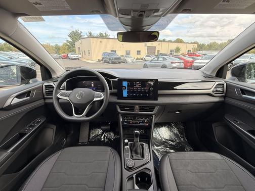 Monument Gray w/Deep Black Roof 2027 Volkswagen Taos SE Black