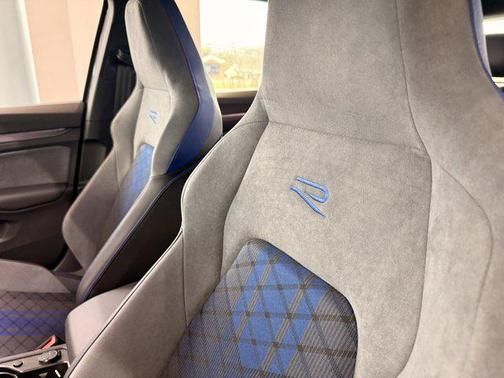 2026 Volkswagen Golf R 2.0T DSG