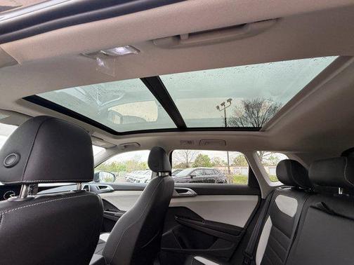 Platinum Gray Metallic 2026 Volkswagen Taos SEL