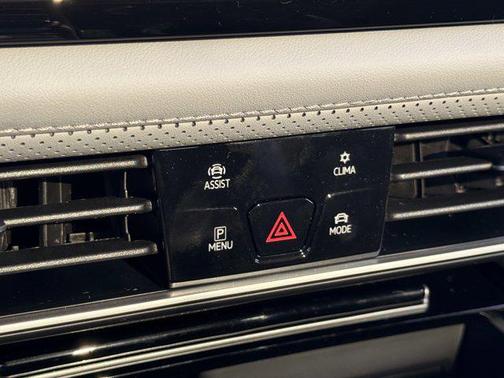 Deep Black Pearl 2026 Volkswagen Atlas Peak Edition