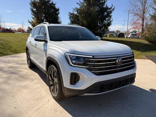 2026 Volkswagen Atlas 2.0T SE w/Technology 4MOTION