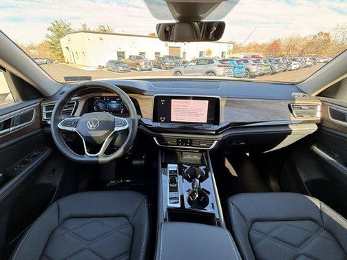 2026 Volkswagen Atlas 2.0T SE w/Technology 4MOTION