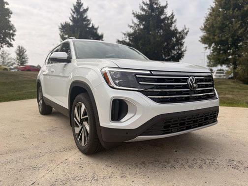 2026 Volkswagen Atlas 2.0T SE w/Technology 4MOTION
