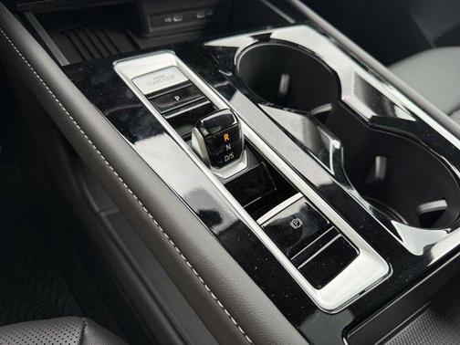 2025 Volkswagen Atlas 2.0T SEL Premium R-Line 4MOTION
