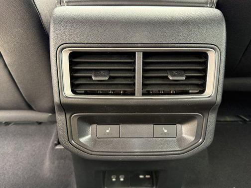2025 Volkswagen Atlas Cross Sport 2.0T SEL