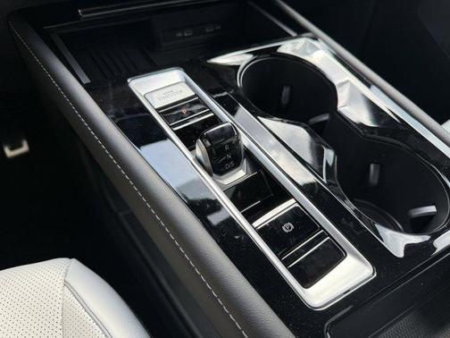 2025 Volkswagen Atlas Cross Sport 2.0T SEL Premium