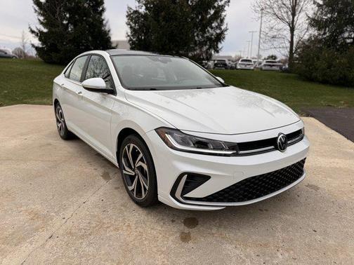 Opal White Pearl 2026 Volkswagen Jetta 1.4T SEL