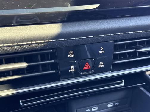 Opal White Pearl 2026 Volkswagen Atlas Cross Sport 2.0T SEL Premium
