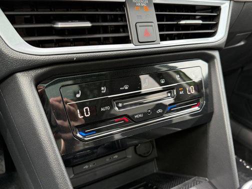 2025 Volkswagen Taos 1.5T SEL