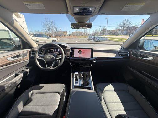 2025 Volkswagen Atlas 2.0T SEL