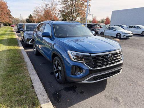 2025 Volkswagen Atlas Cross Sport 2.0T SE w/Technology 4MOTION