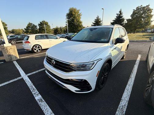 2022 Volkswagen Tiguan 2.0T SE R-Line Black 4MOTION